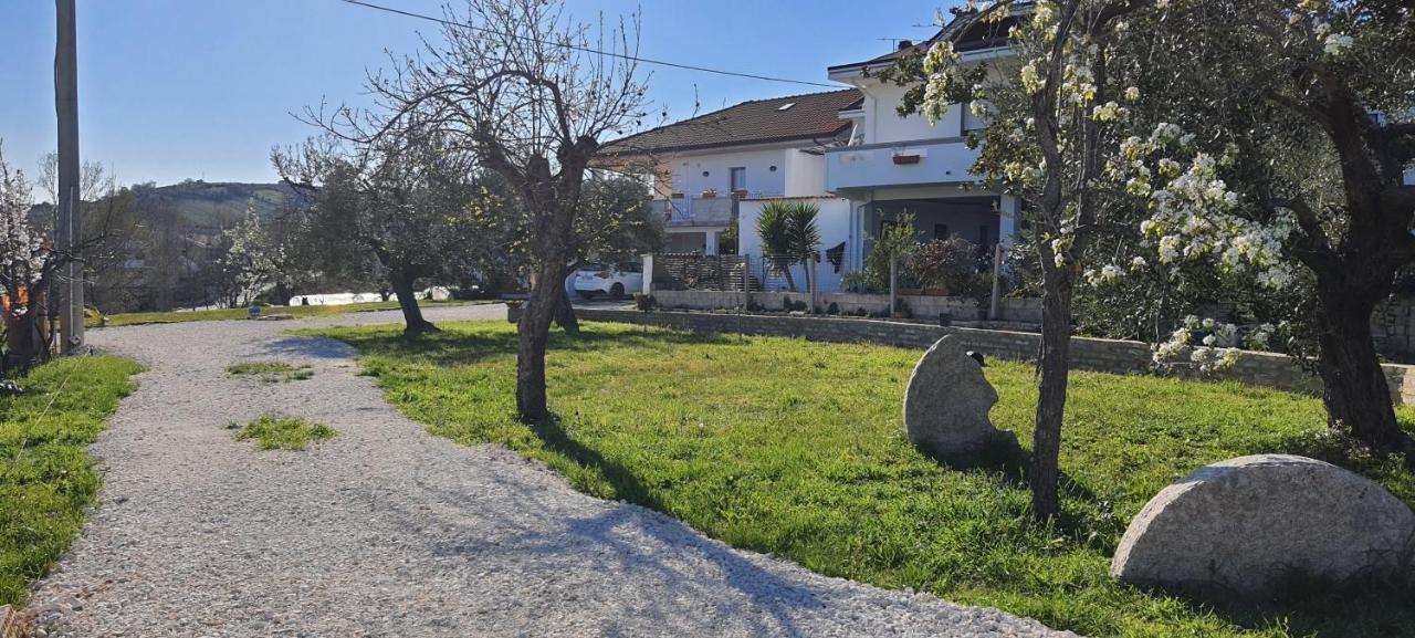 Casa Vacanze Cerreto 3 Miglianico 外观 照片